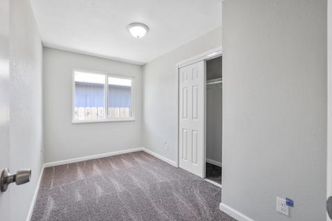 401 E 11th St, Hanford, CA 93230 photo 9