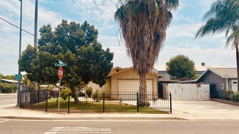 788 E Kamm Ave, Dinuba, CA 93618 photo 4