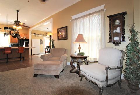 223 S D St, Exeter, CA 93221 photo 10