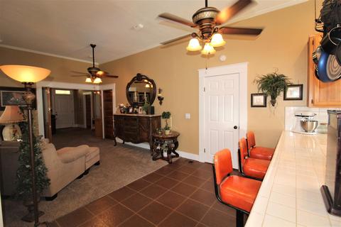 223 S D St, Exeter, CA 93221 photo 17