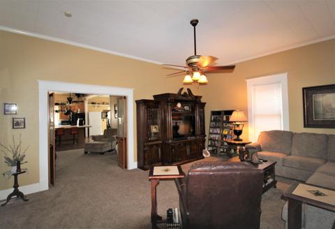 223 S D St, Exeter, CA 93221 photo 5