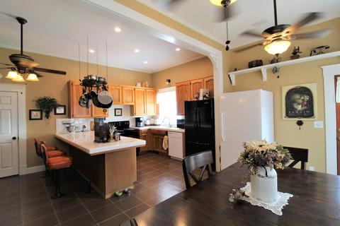 223 S D St, Exeter, CA 93221 photo 15