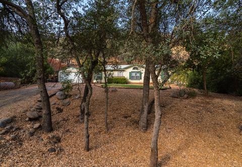 40583 Cherokee Oaks Dr, Three Rivers, CA 93271 photo 1