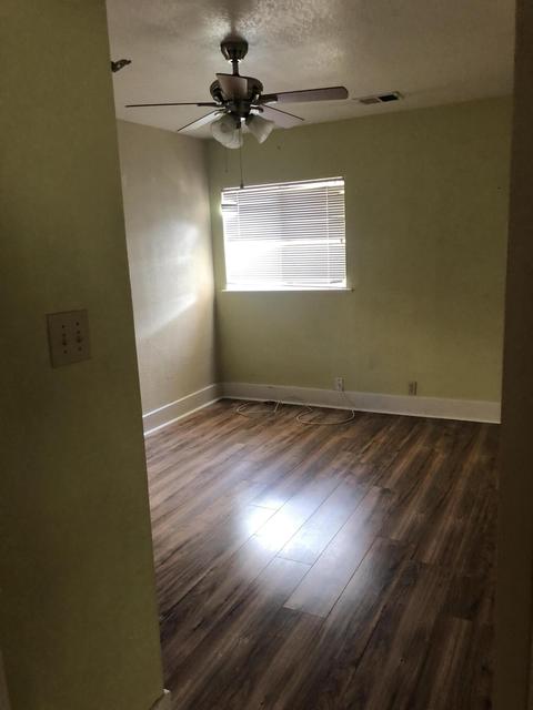 512 S E St, Exeter, CA 93221 photo 9