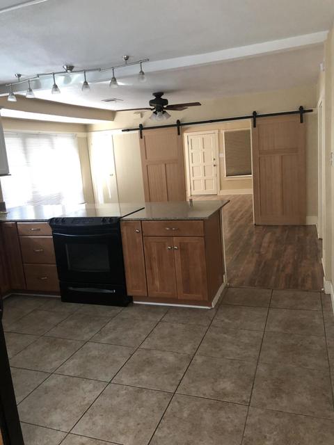 512 S E St, Exeter, CA 93221 photo 4