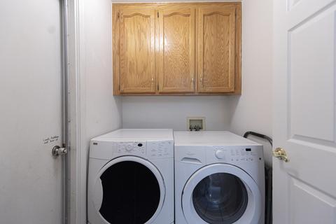 3901 E Acequia Ave, Visalia, CA 93292 photo 8