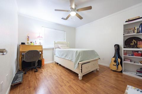 3901 E Acequia Ave, Visalia, CA 93292 photo 15