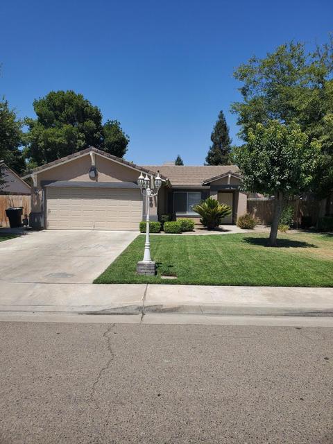 1936 E Monte Verde Ave, Visalia, CA 93292 photo 1