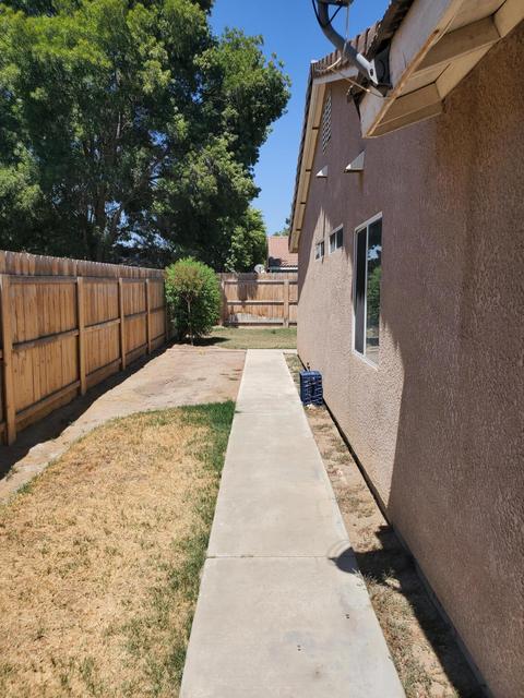 1936 E Monte Verde Ave, Visalia, CA 93292 photo 14