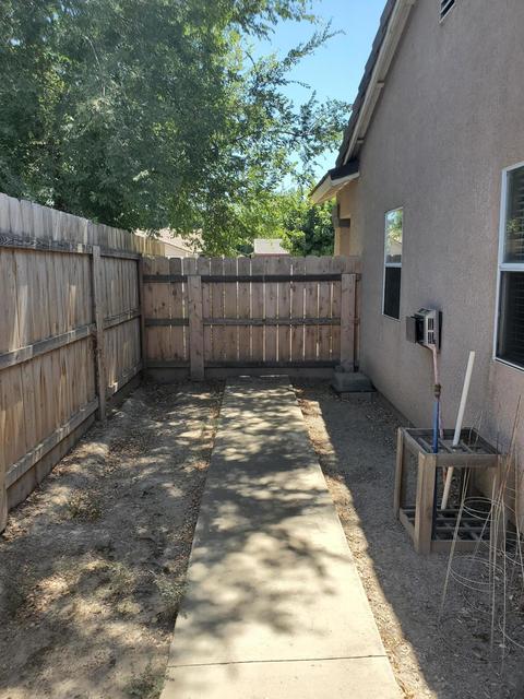 1936 E Monte Verde Ave, Visalia, CA 93292 photo 16