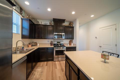 5829 Commonwealth Ave, Bakersfield, CA 93313 photo 9