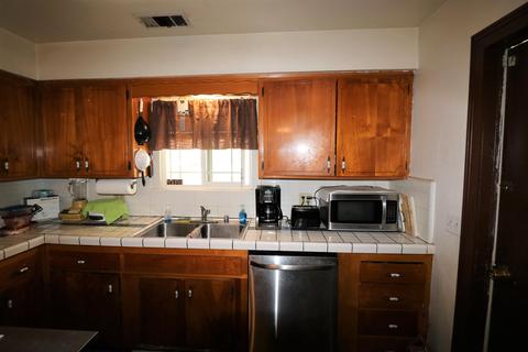 3136 E Duran Ave, Visalia, CA 93292 photo 12