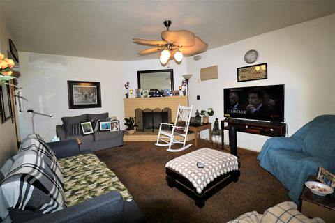 3136 E Duran Ave, Visalia, CA 93292 photo 7