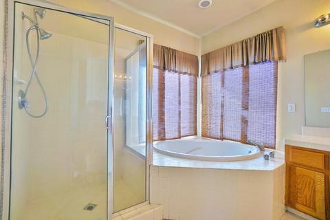 872 Apple Ave, Lemoore, CA 93245 photo 41