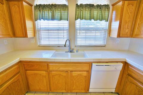 872 Apple Ave, Lemoore, CA 93245 photo 22
