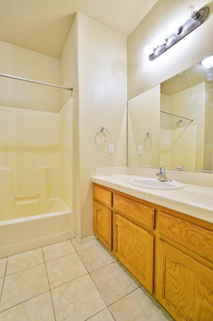 872 Apple Ave, Lemoore, CA 93245 photo 27