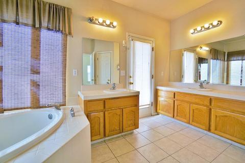 872 Apple Ave, Lemoore, CA 93245 photo 42