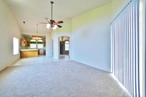 872 Apple Ave, Lemoore, CA 93245 photo 14