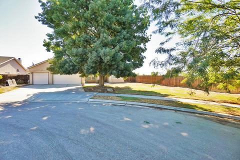 872 Apple Ave, Lemoore, CA 93245 photo 3