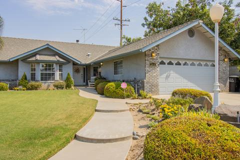 2836 E Parker Ct, Visalia, CA 93292 photo 2