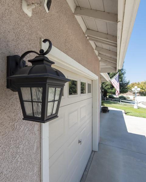 1343 E Laura Ct, Visalia, CA 93292 photo 3