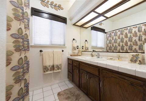1343 E Laura Ct, Visalia, CA 93292 photo 26