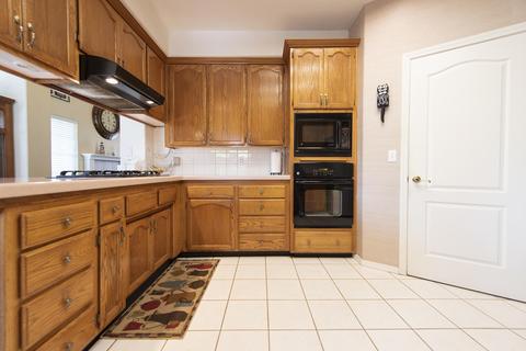 1343 E Laura Ct, Visalia, CA 93292 photo 15
