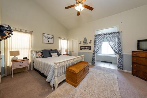 1010 Prosperity Dr, Lemoore, CA 93245 photo 11