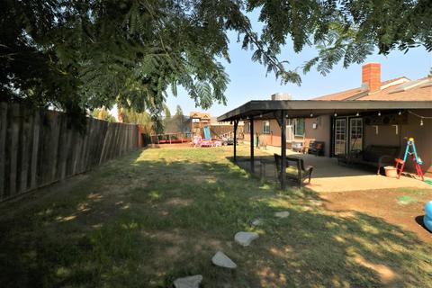 2013 E Alpine Ave, Tulare, CA 93274 photo 23