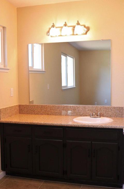 2013 E Alpine Ave, Tulare, CA 93274 photo 16
