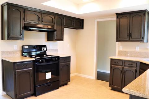 2013 E Alpine Ave, Tulare, CA 93274 photo 9