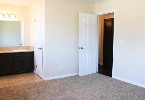 2013 E Alpine Ave, Tulare, CA 93274 photo 15