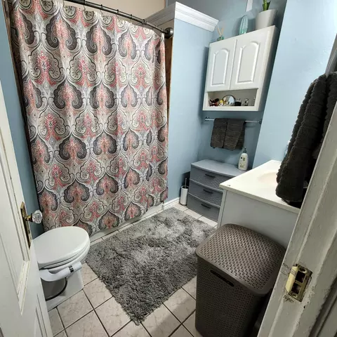 214 E Myrtle St, Hanford, CA 93230 photo 13