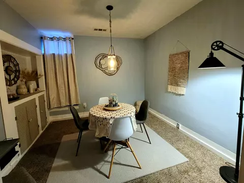 214 E Myrtle St, Hanford, CA 93230 photo 5