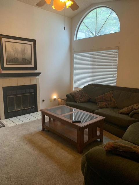 1524 E Vassar Dr, Visalia, CA 93292 photo 5
