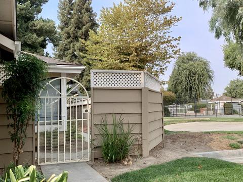 1524 E Vassar Dr, Visalia, CA 93292 photo 2