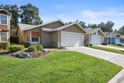 1530 E Sunnyview Ave, Visalia, CA 93292 photo 2