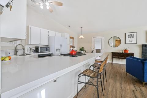 1530 E Sunnyview Ave, Visalia, CA 93292 photo 6