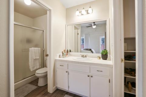 1530 E Sunnyview Ave, Visalia, CA 93292 photo 19