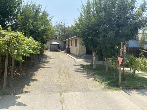 204 E Stanislaus St, Avenal, CA 93204 photo 2