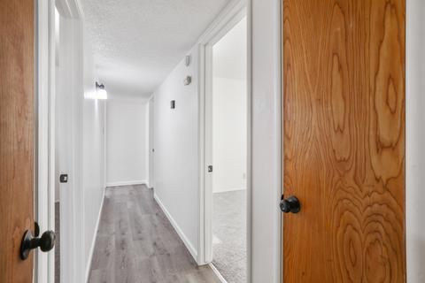 807 E Kaweah Ave, Visalia, CA 93292 photo 12