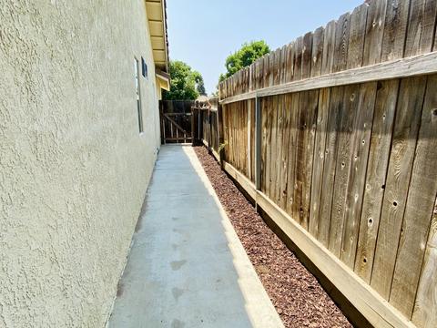 4230 E Iris Ave, Visalia, CA 93292 photo 18