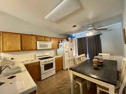 4230 E Iris Ave, Visalia, CA 93292 photo 7
