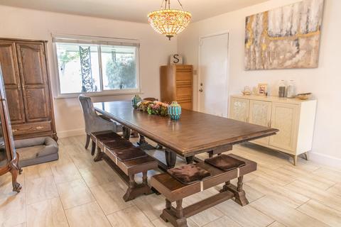 242 E Colonial Cir, Tulare, CA 93274 photo 4