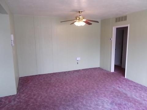 2947 E St, Selma, CA 93662 photo 2