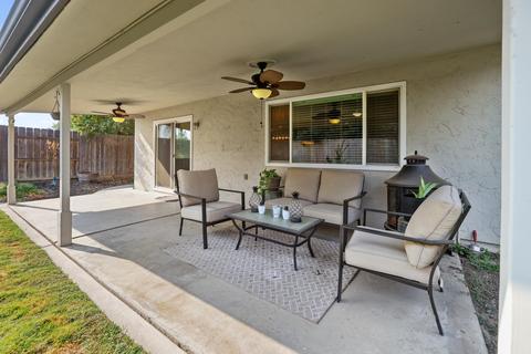 1127 W Cherry Ct, Visalia, CA 93277 photo 42