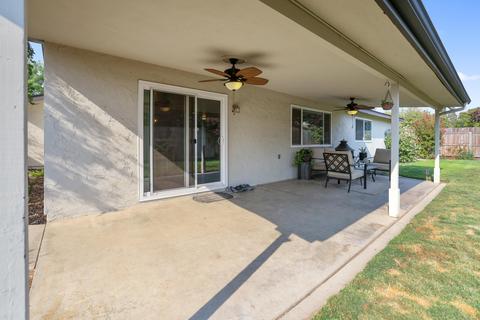 1127 W Cherry Ct, Visalia, CA 93277 photo 37