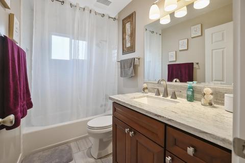 1127 W Cherry Ct, Visalia, CA 93277 photo 25