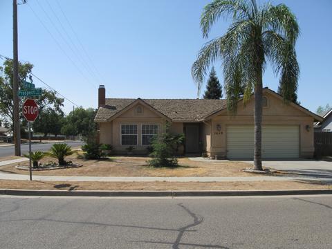 1649 E Prospect Ave, Visalia, CA 93292 photo 1