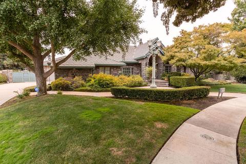 3335 E Vassar Ct, Visalia, CA 93292 photo 2